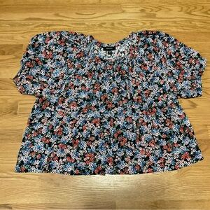 Women’s Karen Kane Short Sleeve Button Down Floral Blouse. Flowy. Size XL